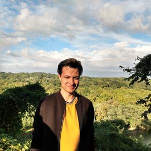 Meet your Posher, Devin